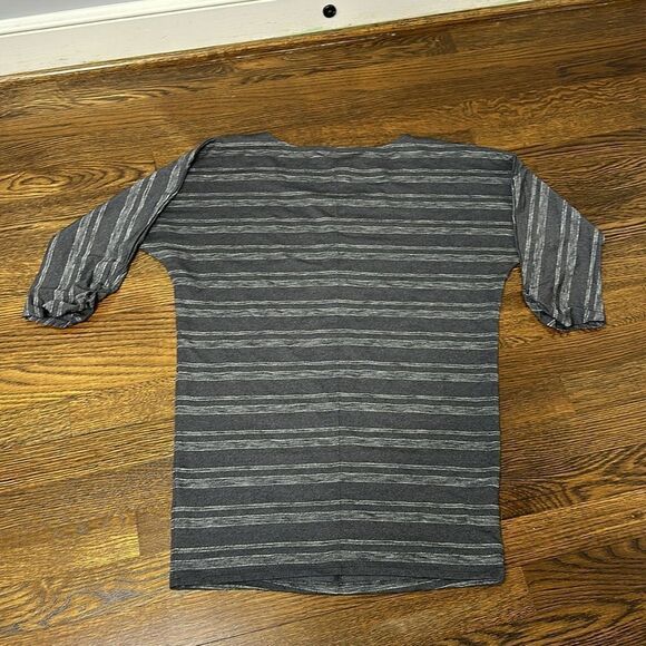 Athleta Gray Stripe with Shimmer Dory Dolman - Size XS - Picture 12 of 12